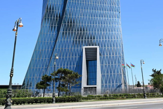 Mərkəzi Bankın valyuta ehtiyatları 15 milyard dolları ötüb 