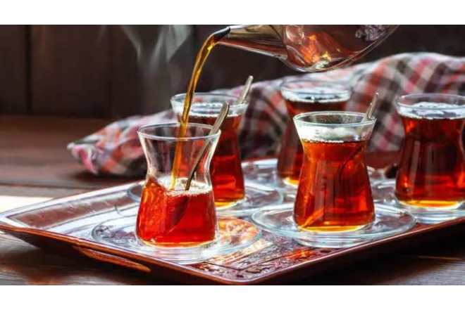 Azərbaycanda çay mədəniyyəti: bir stəkan çayın arxasında böyük ənənə