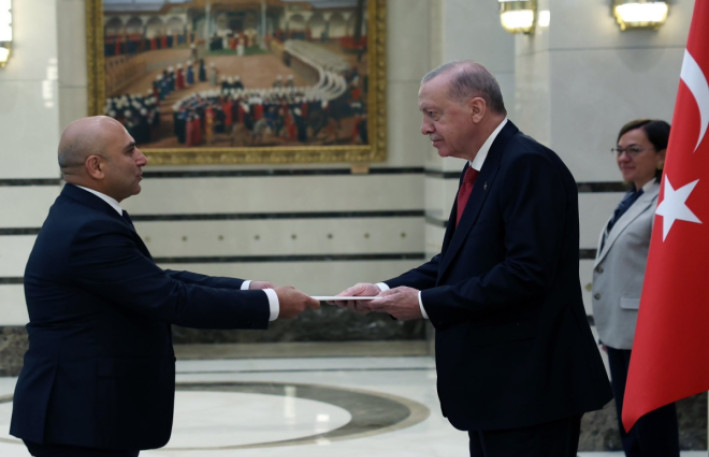 Ərdoğan ölkəmizin Türkiyədəki səfirini qəbul edib 