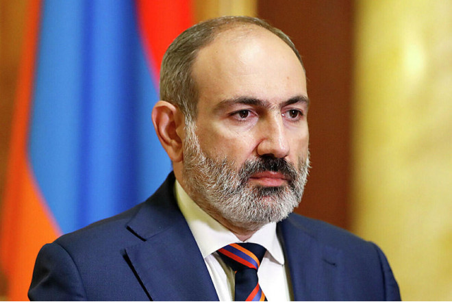 Paşinyan Fransaya getdi 