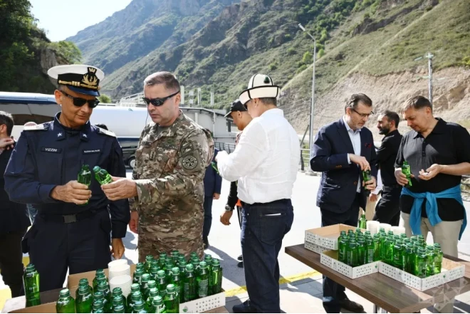 Diplomatlar Kəlbəcərdə “İstisu” mineral su zavodunun fəaliyyəti ilə tanış oldular - FOTOLAR