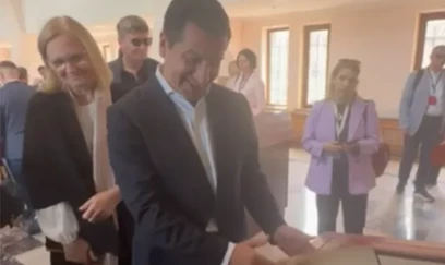 Hikmət Hacıyev erməni saxtakarlığını belə ifşa etdi - VİDEO