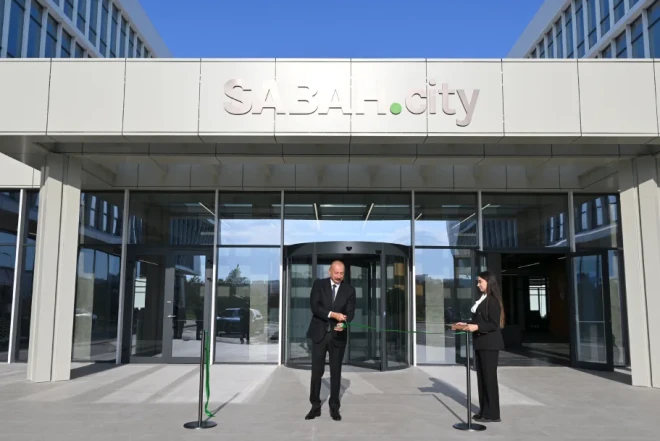 İlham Əliyev “SABAH.city”nin açılışında 