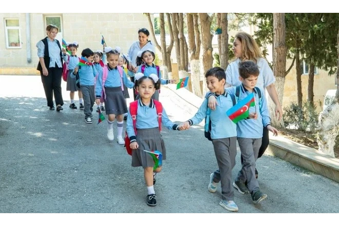 Uşaq evlərindən 39 uşaq birinci sinfə gedir 