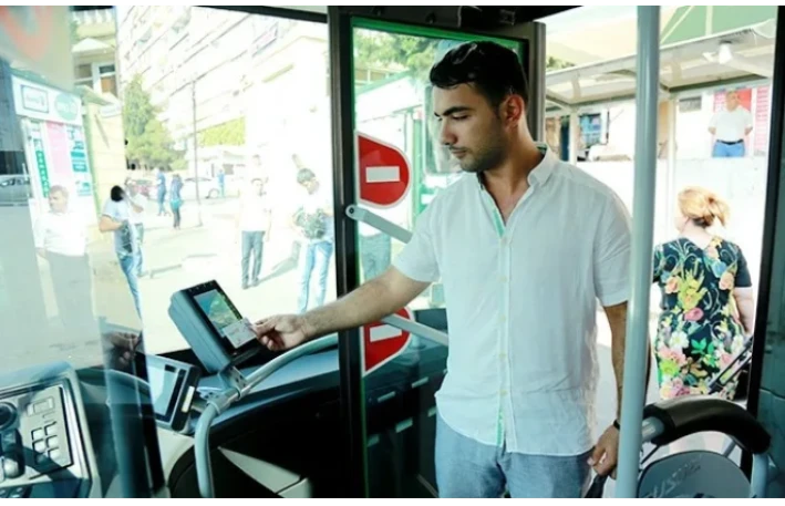 Tələbələrə ŞAD XƏBƏR! Nəqliyyat xərcləri azalır
