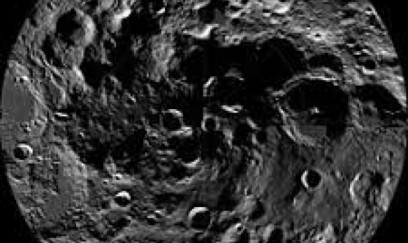 Ayda əvvəllər görünməyən nəhəng krater aşkarlandı 