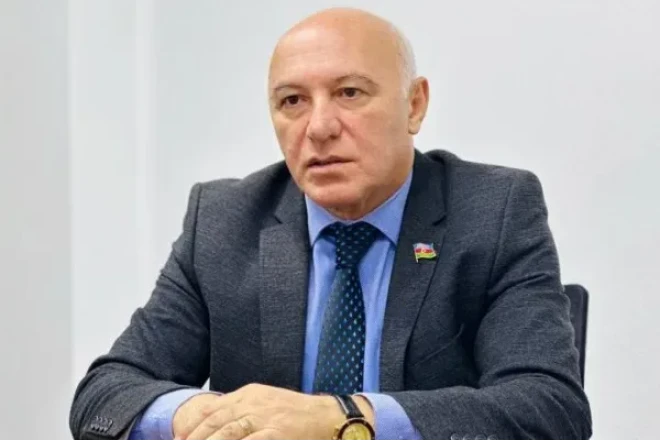 “Şəhərdəki tıxaclara görə vətəndaşlardan üzr istəməlidirlər” - Deputat