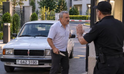 Qardaşının şirkətinə maşınla buraxılmadı, bıçağa əl atdı 