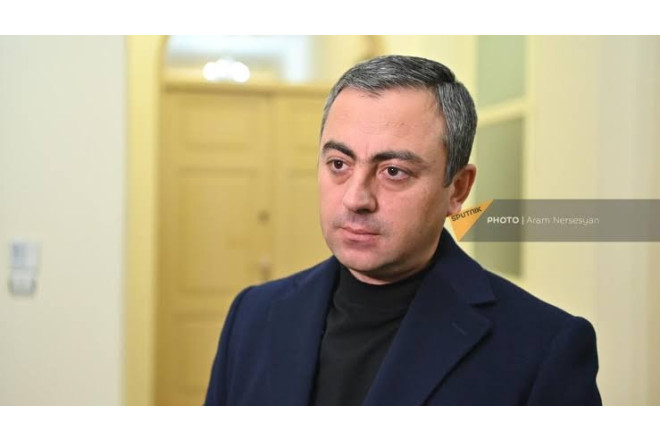 Erməni revanşist yenə sərsəmlədi 