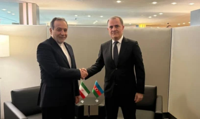Abbas Əraqçi Ceyhun Bayramovla görüşüb 