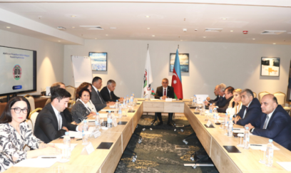 Üç vəkil cəzalandırıldı, ikisinə xəbərdarlıq olundu