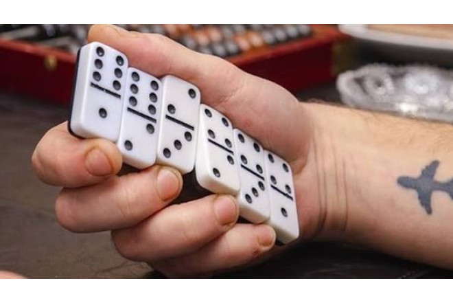 60 qəpikdən domino oynadılar, 3000 manat cərimələndilər