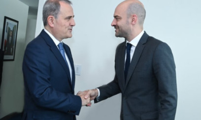 Ceyhun Bayramov Fransanın XİN rəhbəri ilə görüşüb 