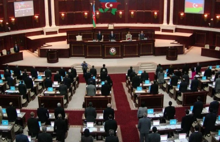 Prezident qanunu imzalamadı, MM-ə qaytardı - Səbəb