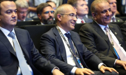 Dövlət rəsmiləri Bakıda forumda - Fotolar 
