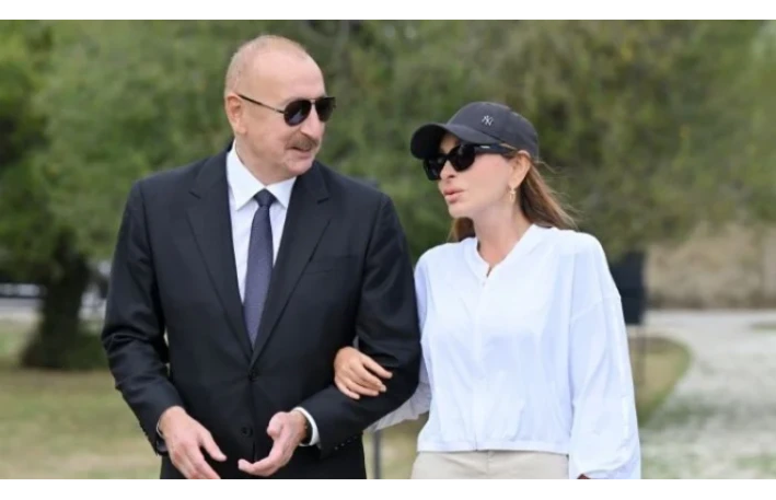 İlham Əliyev və xanımı Zəfər parkında 