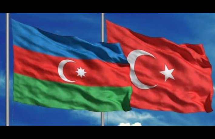 Qardaş dediyin nə, yağdırılan hədyanlar nə..? 