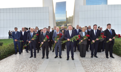 AHİK üzvləri şəhidlərimizi andılar 