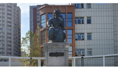 Xətainin heykəli üzərindəki yazı müzakirələrə səbəb oldu - BUNU KİM EDİB?
