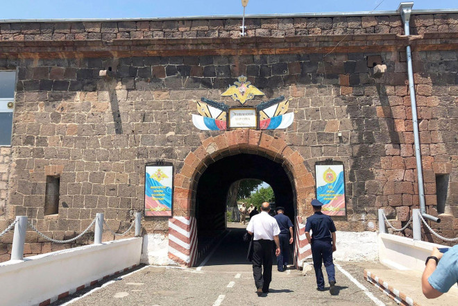 Ermənistanda Moskva ilə Qərb arasında yeni mübarizə: “102-ci baza” niyə gündəmdədir?