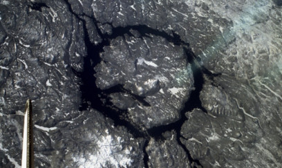 390 milyon illik meteorit krateri aşkarlanıb 