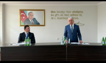 Qaradağ Rayon İcra Hakimiyyətinin başçısı kollektivə təqdim olundu - FOTO