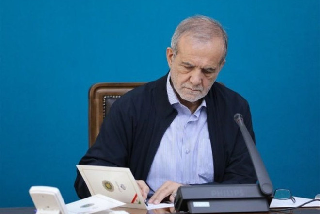 Pezeşkian Hörmüz boğazının xüsusi əhəmiyyətini açıqladı 
