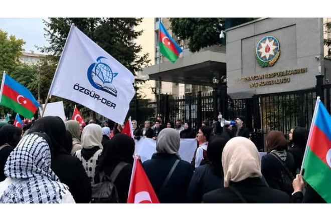 “Hicab qadağası” iddiası Türkiyəyə qədər yayıldı – politoloqdan çağırış
