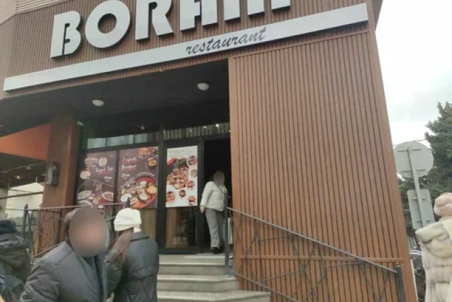 Boranı restoranında biabırçılıq: köhnə və kəskin iyli qida təqdim olunub