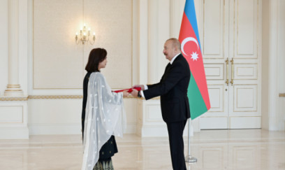 İlham Əliyev Malayziyanın Azərbaycanda yeni təyin olunmuş səfirini qəbul etdi - FOTOLAR