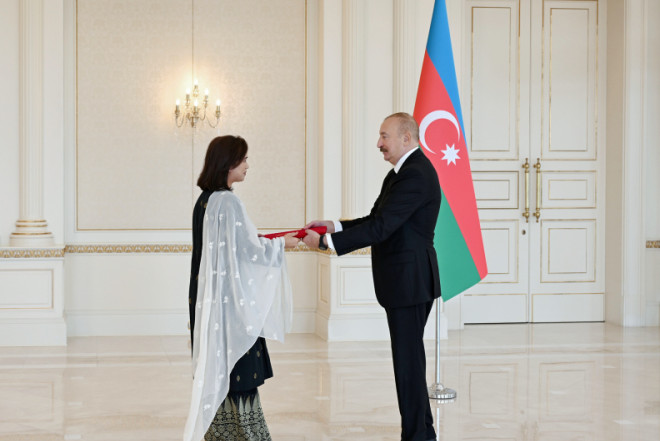 İlham Əliyev Malayziyanın Azərbaycanda yeni təyin olunmuş səfirini qəbul etdi - FOTOLAR