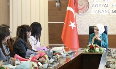 Türkiyənin ailə və sosial xidmətlər naziri şəhidlərimizin həyat yoldaşları ilə görüşüb 