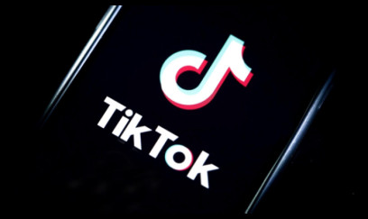 Dərs zamanı gözlənilməz an: Şagird TikTok-da canlı açdı – VİDEO