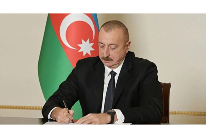 Prezidentdən mükafat və maaş əlavələri ilə bağlı fərman 