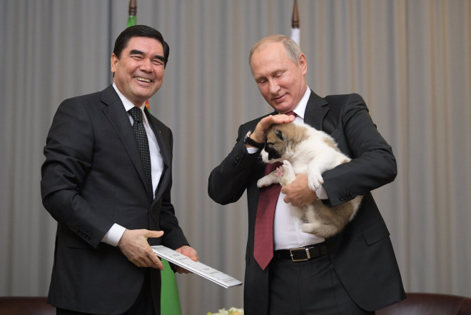Prezident səviyyəli hədiyyələr  - Putinə ad günündə  nə hədiyyə ediblər?