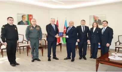 Türk generala hərbi əməkdaşlıq medalı təqdim olundu 