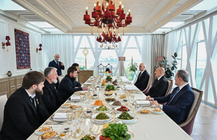 Prezident Kadırovla nahar edib - FOTOLAR