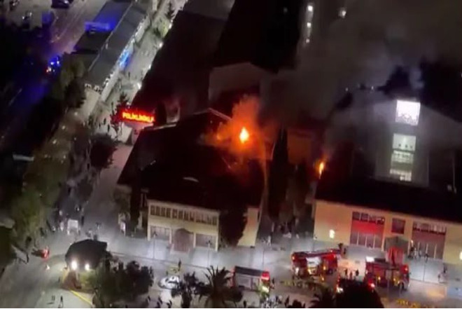 İstanbulda xəstəxanada yanğın başlayıb, xəstələr …