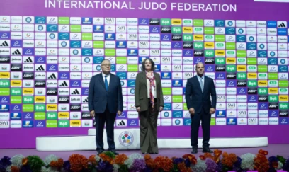 Cüdo üzrə dünya çempionatının bayrağı Qazaxıstana təhvil verilib 