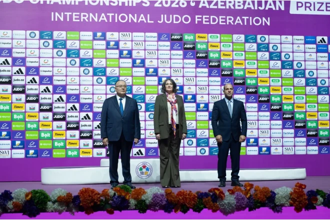 Cüdo üzrə dünya çempionatının bayrağı Qazaxıstana təhvil verilib 