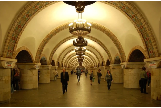 Kiyev metrosunun fəaliyyəti dayandırılıb 