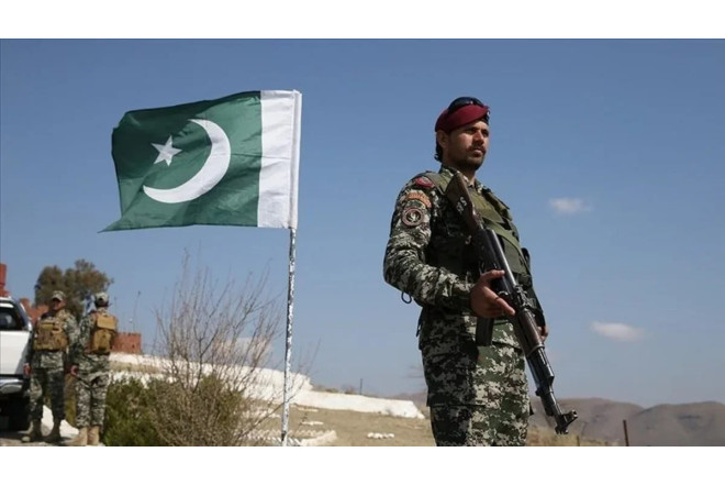 Pakistan hərbçiləri Əfqanıstanla sərhəddə 12 silahlını zərərsizləşdirdi 