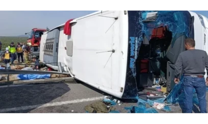 Sərnişin avtobusu ilə TIR toqquşdu: 11 nəfər öldü, 27 yaralı