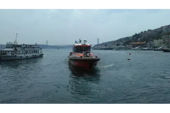 İstanbul boğazında gəmilərin hərəkəti dayandırıldı 