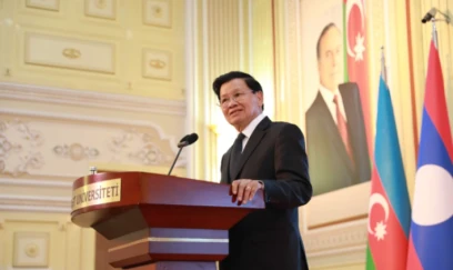 Laos Prezidenti BDU-nun tələbələri ilə görüşüb 