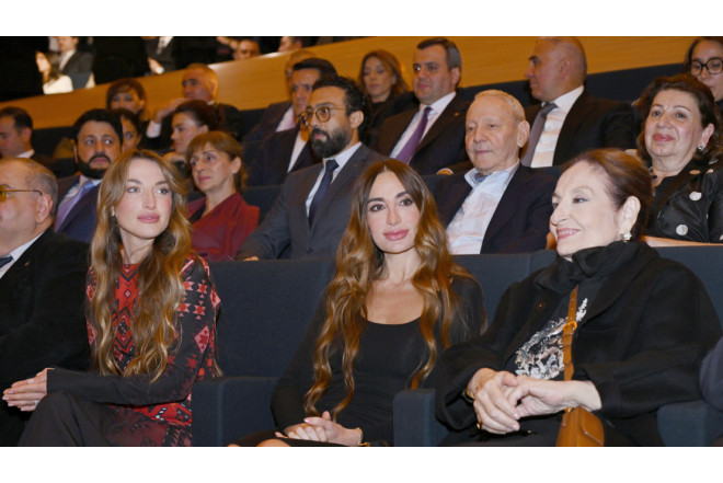Arzu və Alyona Əliyevalar "44" bədii filminin premyerasında - FOTOLAR