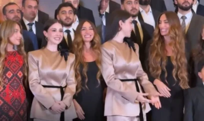 Arzu Əliyevadan Özgeyə xoş sözlər - “Çox gözəlsən”