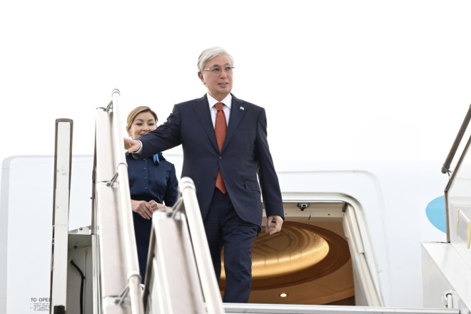 Qazaxıstan Prezidenti Bakıdadır 