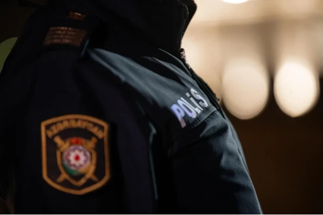 Kosmetikaya görə dərsə buraxılmayan şagirdin atası insident törədərək həbs edilib 