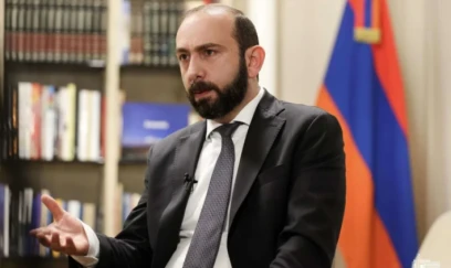 Mirzoyan anklavların mübadiləsini istisna etməyib 